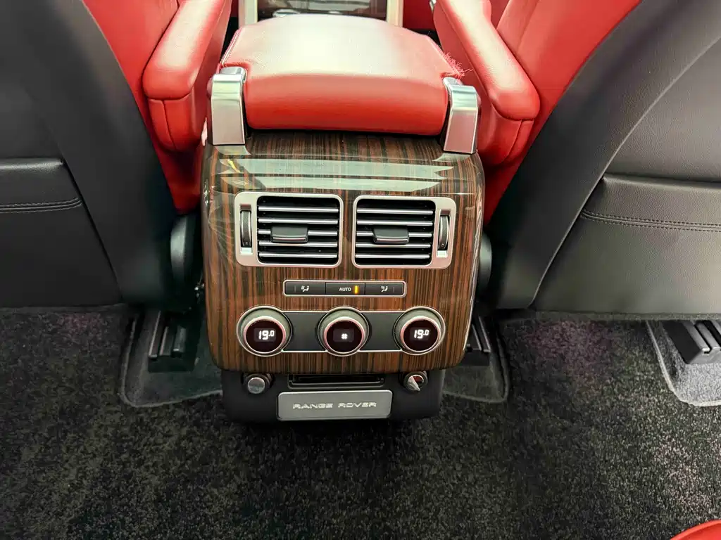 Land Rover Range Rover — миниатюра 15