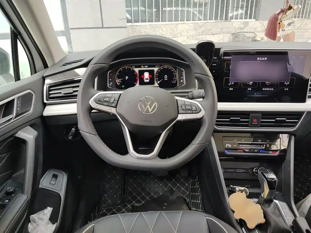 Volkswagen Tiguan L L 2025 300TSI AT