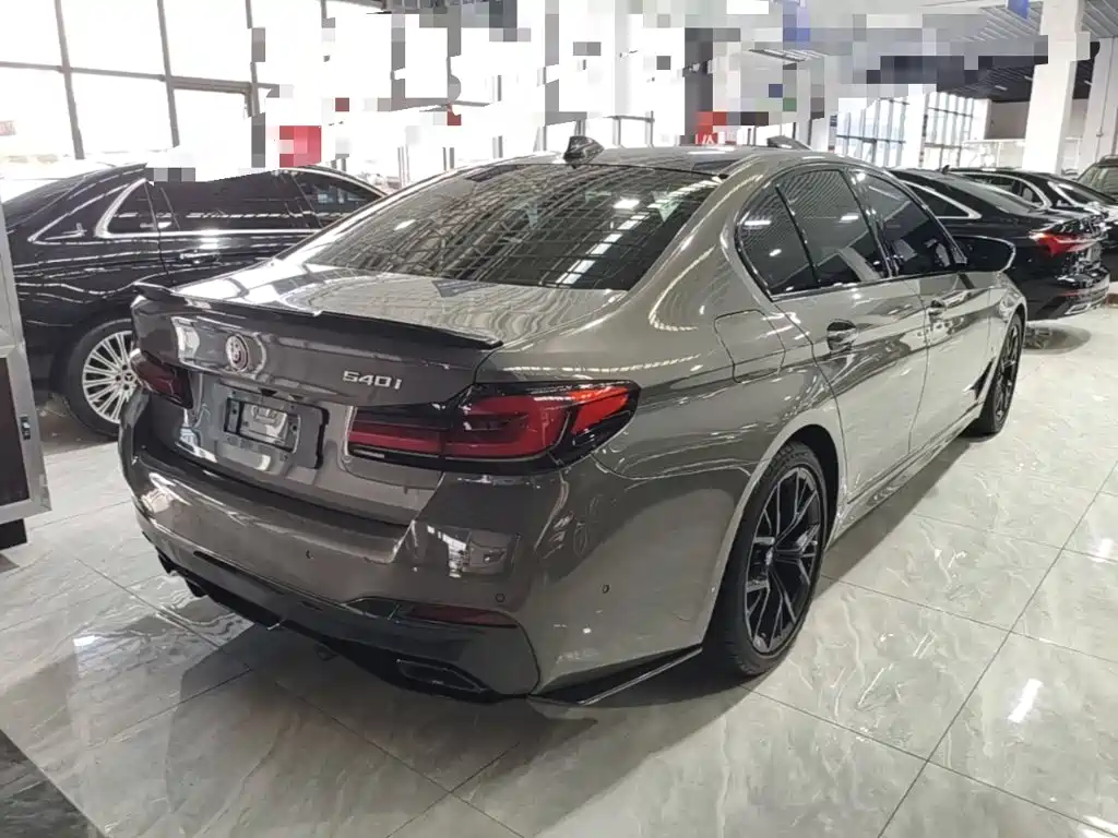BMW 5 Series (Import) — миниатюра 7
