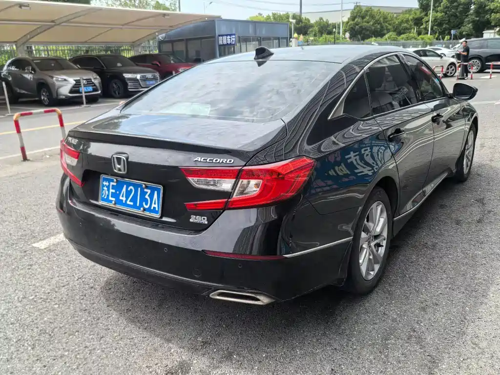 Honda Accord — миниатюра 4