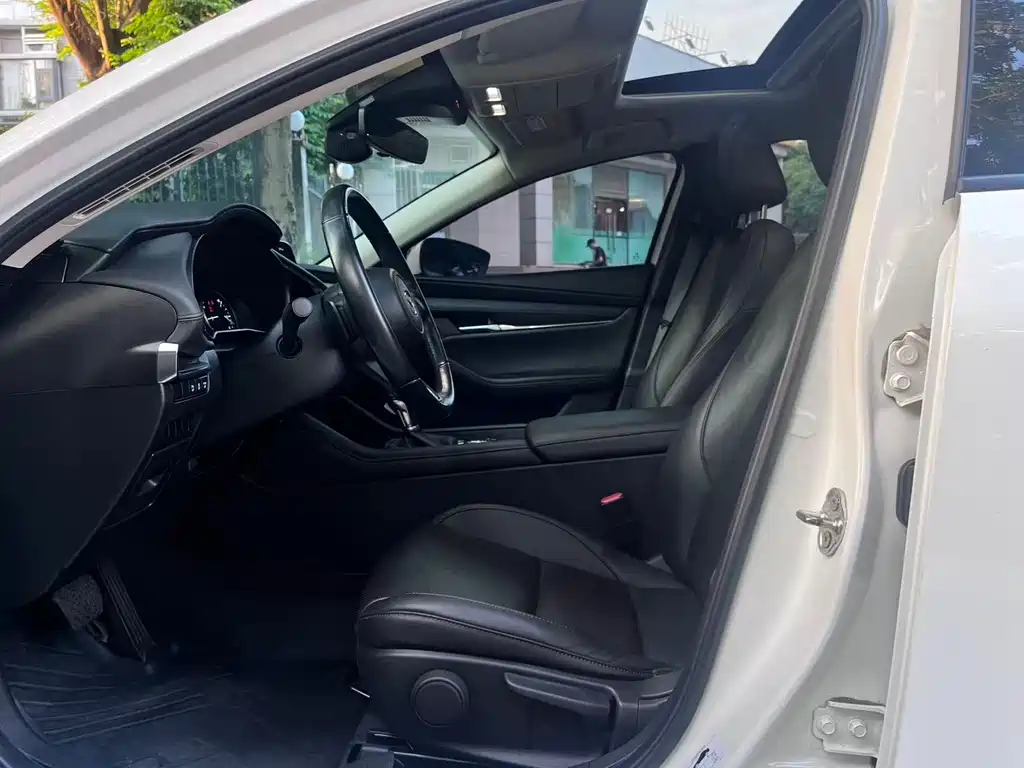 Mazda 3 Axela — миниатюра 3