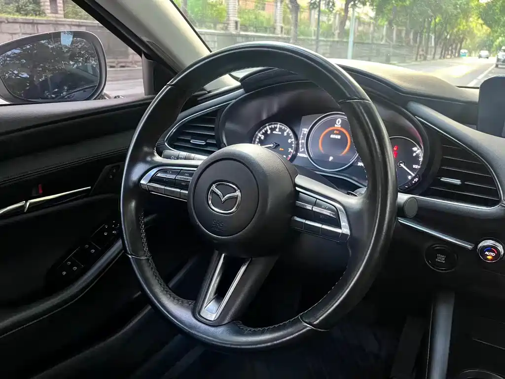 Mazda 3 Axela — миниатюра 4