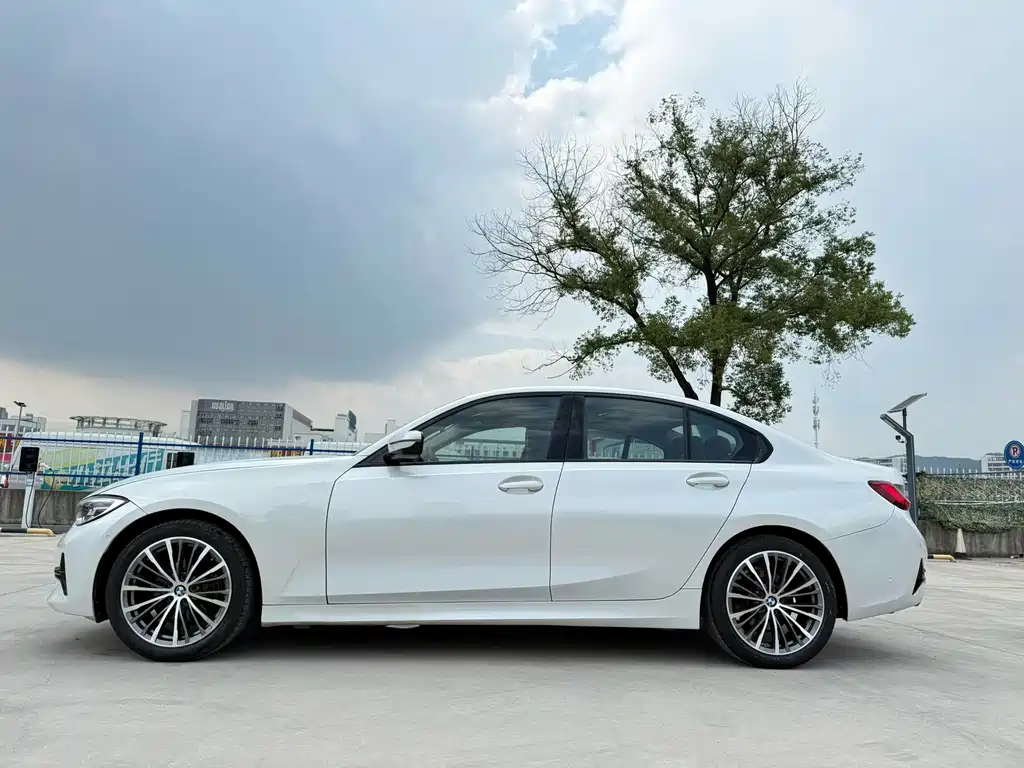 BMW 3 Series — миниатюра 3