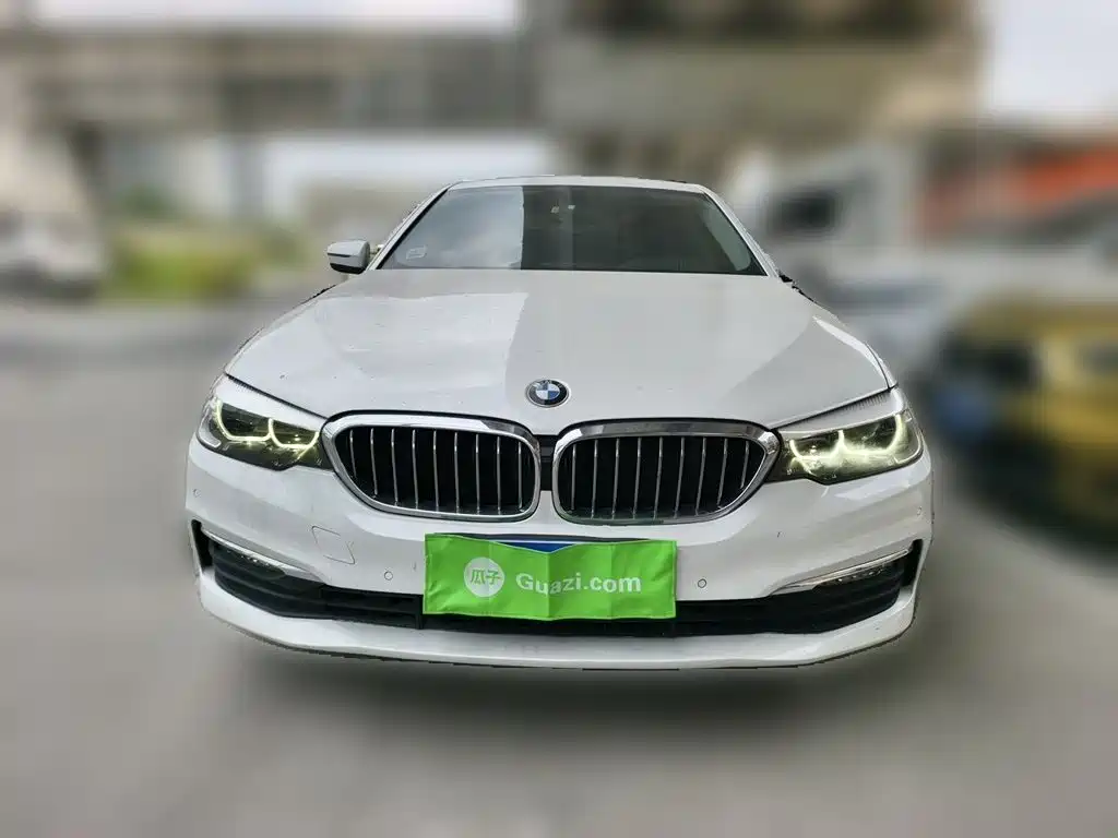 BMW 5 Series — миниатюра 24