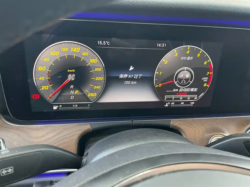 MERCEDES-BENZ E CLASS