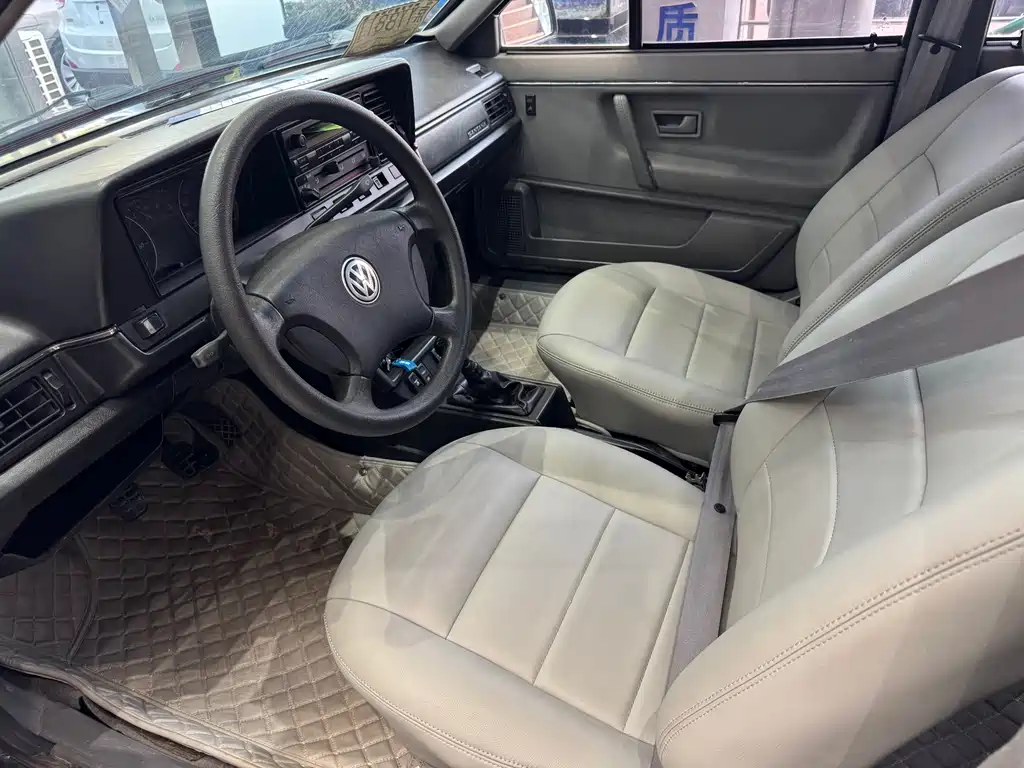 Volkswagen Santana Classic — миниатюра 4