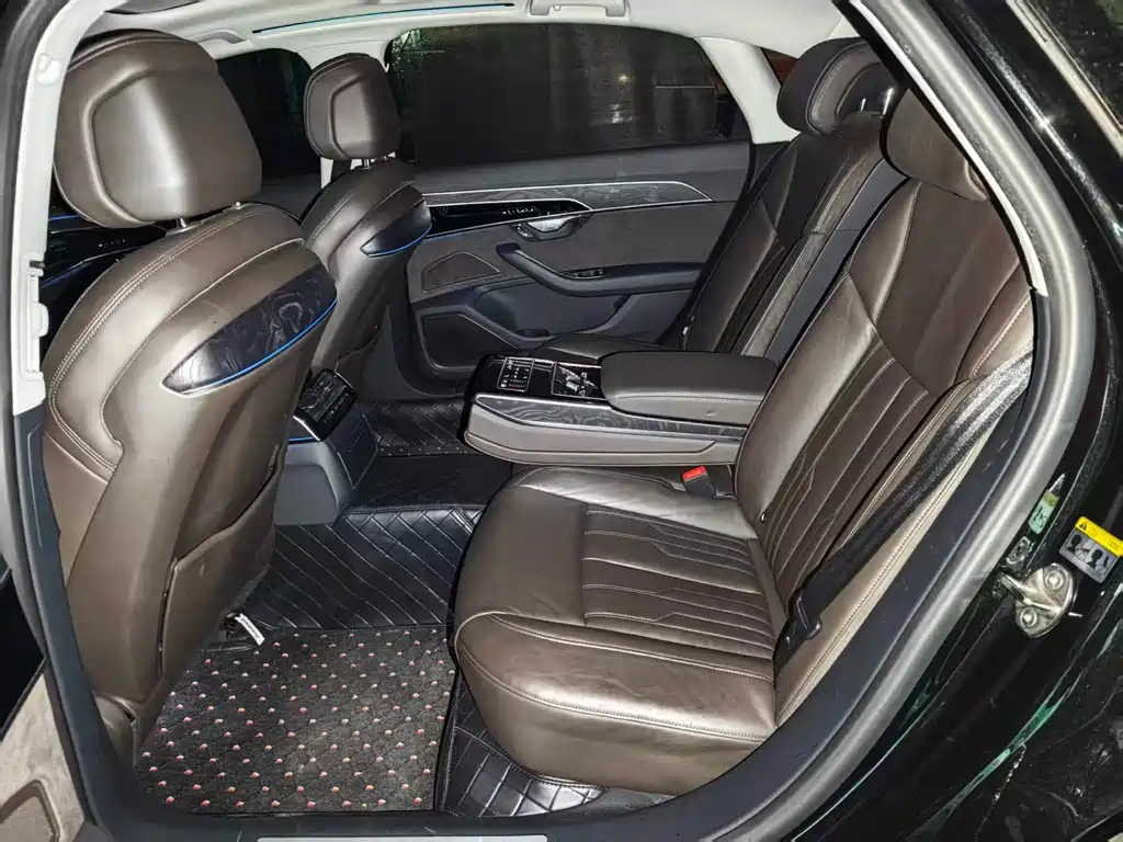 Audi A8 — миниатюра 7