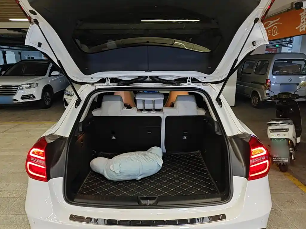Mercedes-Benz GLA — миниатюра 19