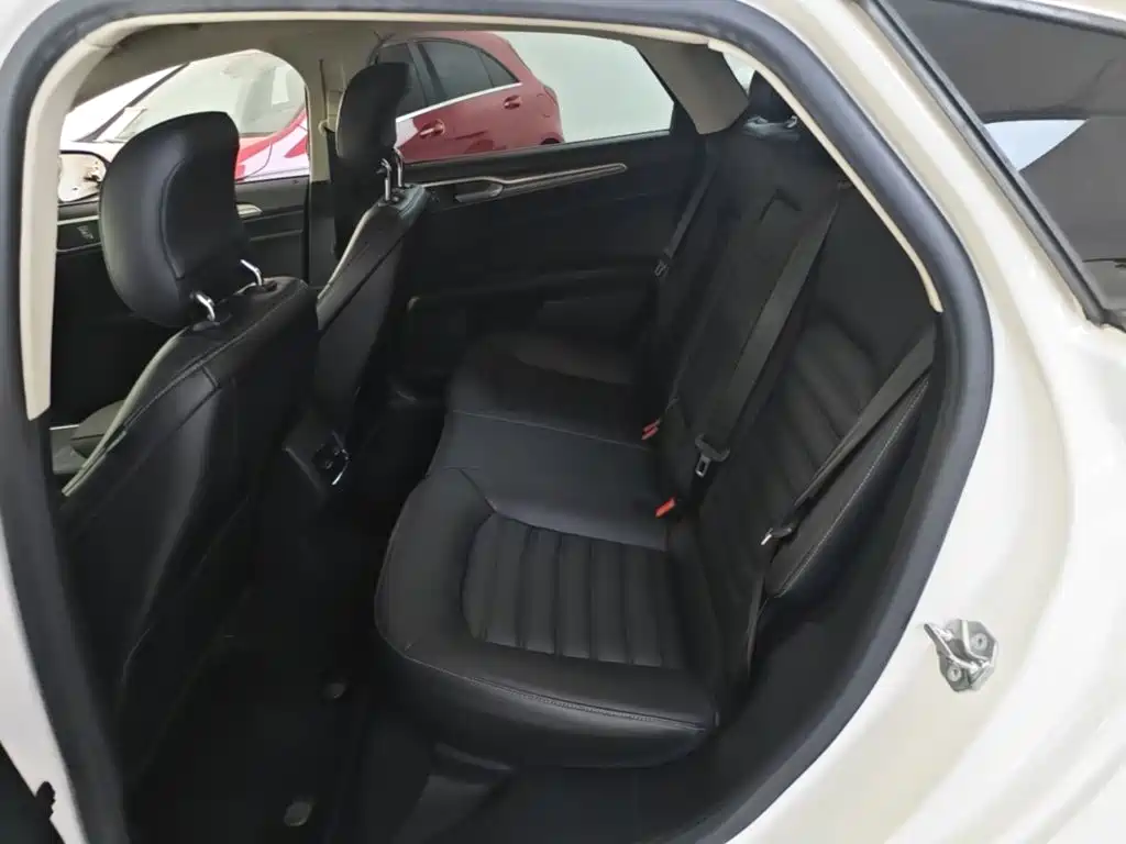 Ford Mondeo — миниатюра 17