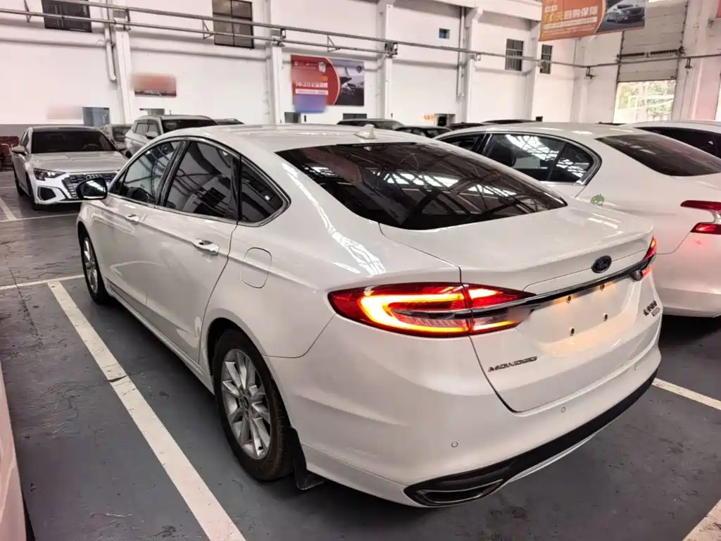 Ford Mondeo — миниатюра 5