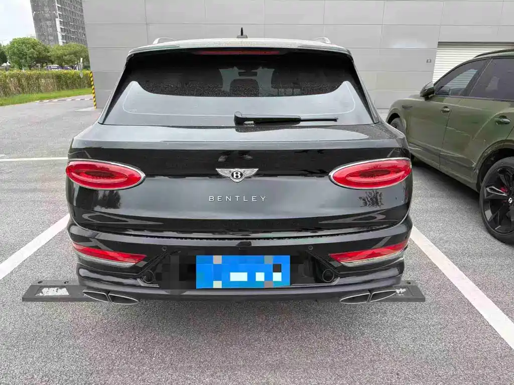 Bentley Bentayga — миниатюра 9