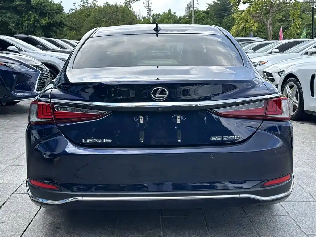 Lexus ES — миниатюра 2