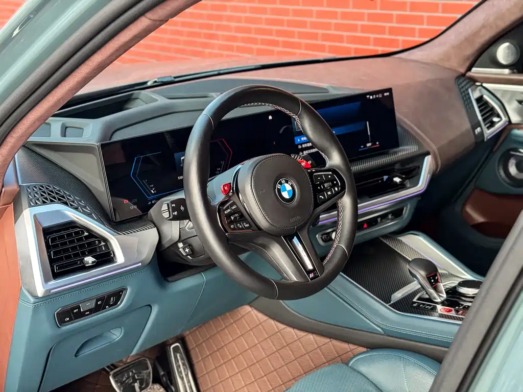 BMW XM