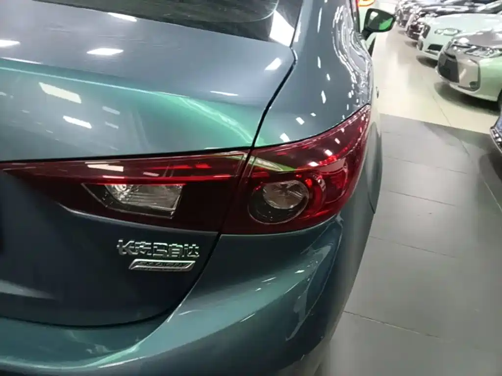 Mazda 3 Axela — миниатюра 8