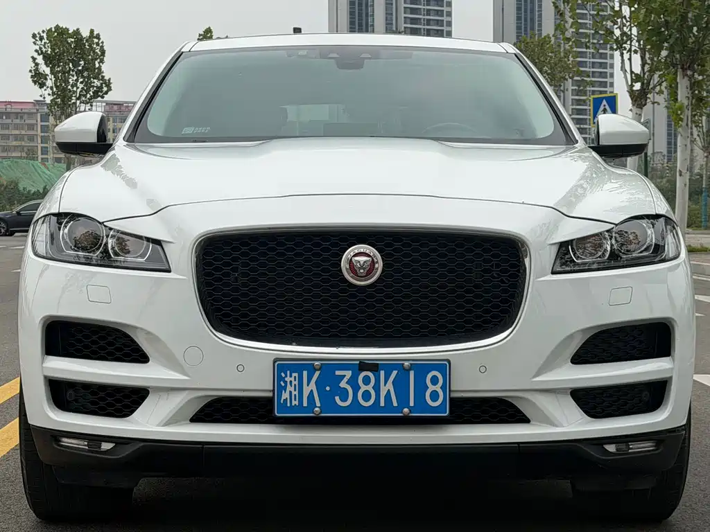 Jaguar F-PACE — миниатюра 2