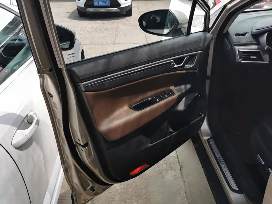 Geely Emgrand GS — миниатюра 7