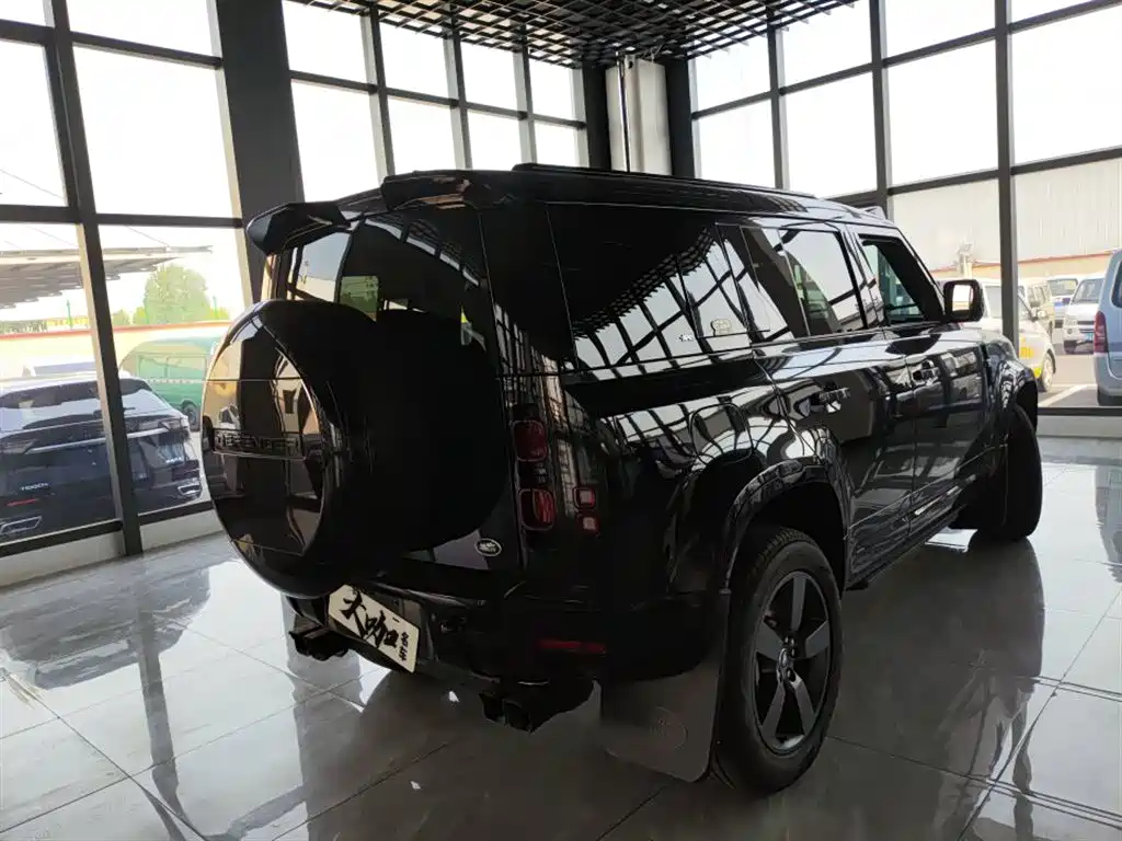 Land Rover Land Rover Defender 2025 110 3.0T P400 X-Dynamic HSE