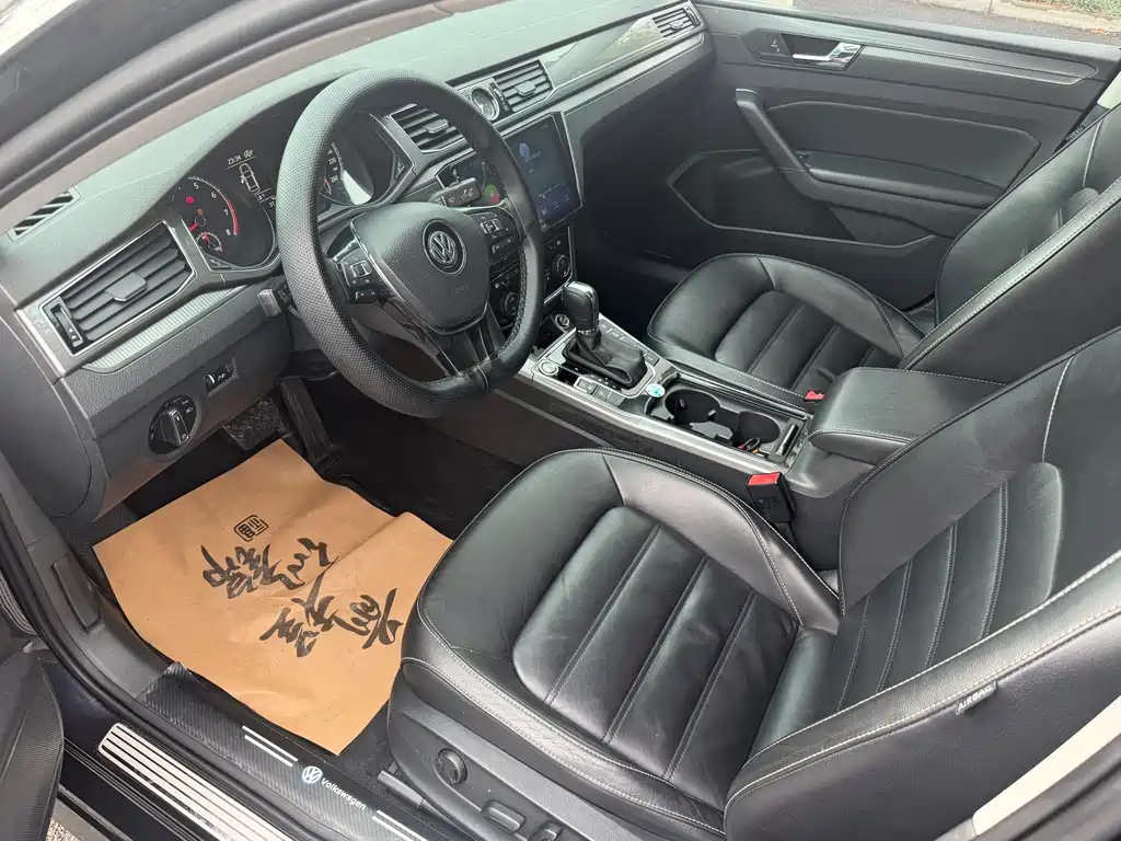 Volkswagen Passat 2017 330TSI DSG