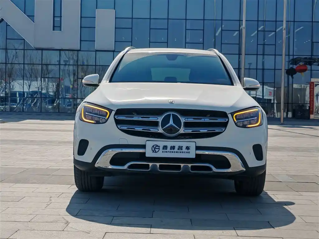 MERCEDES-BENZ GLC