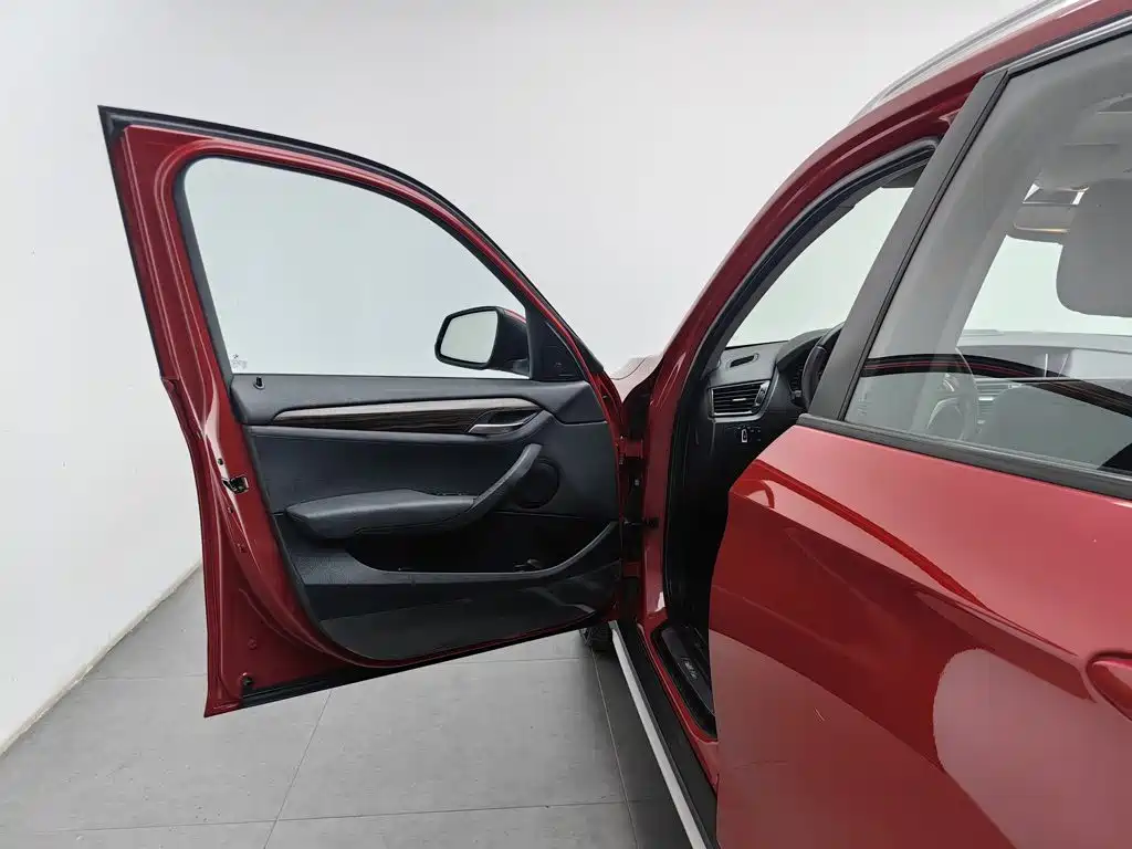 BMW X1 — миниатюра 8