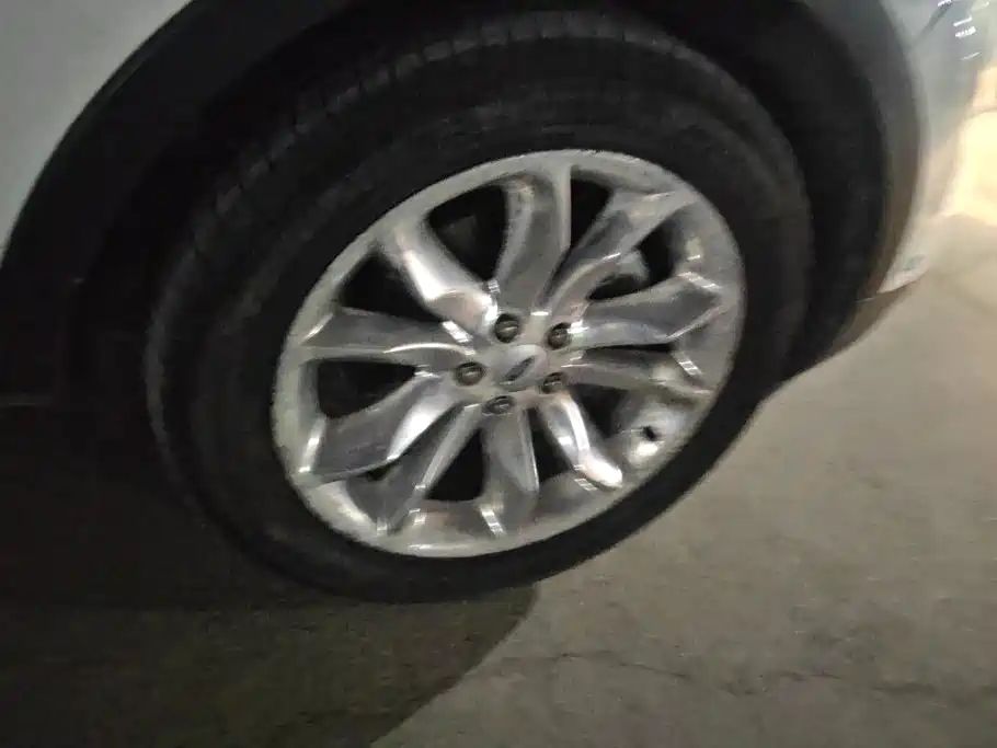 Ford Explorer (Import) — миниатюра 6