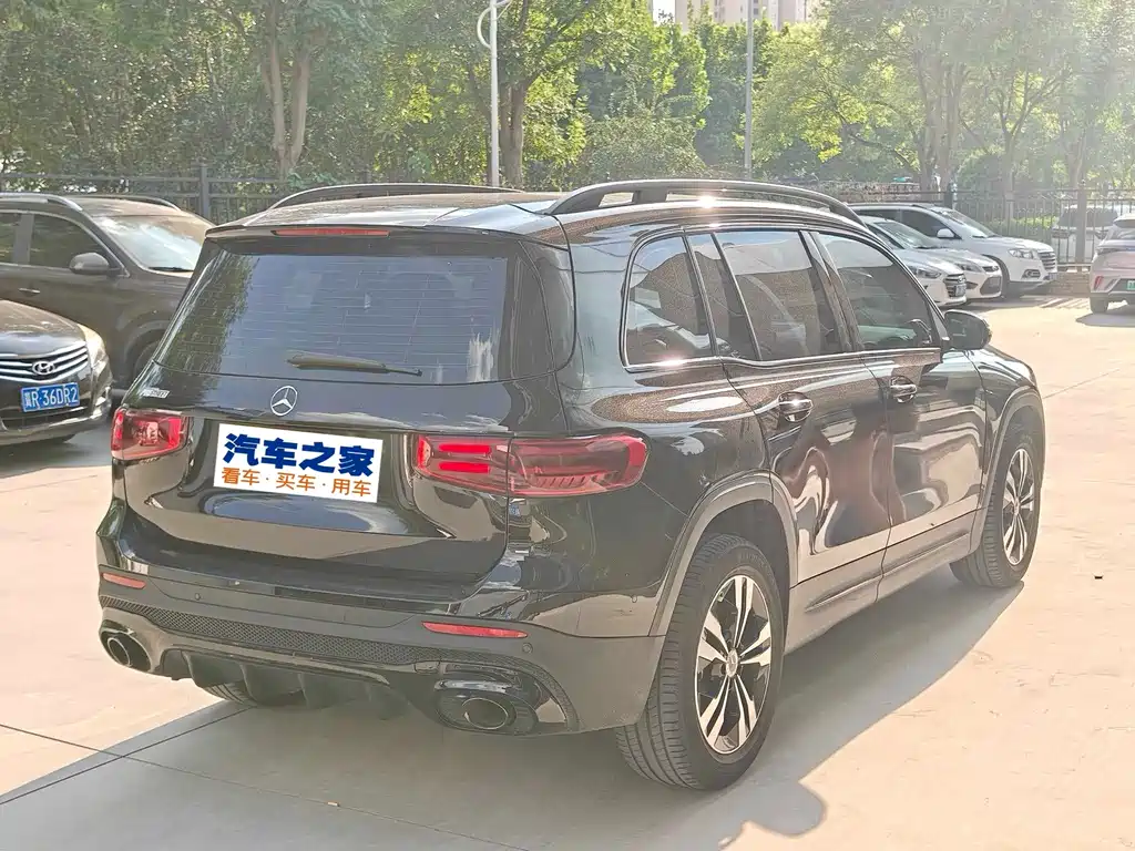 Mercedes-Benz GLB — миниатюра 6
