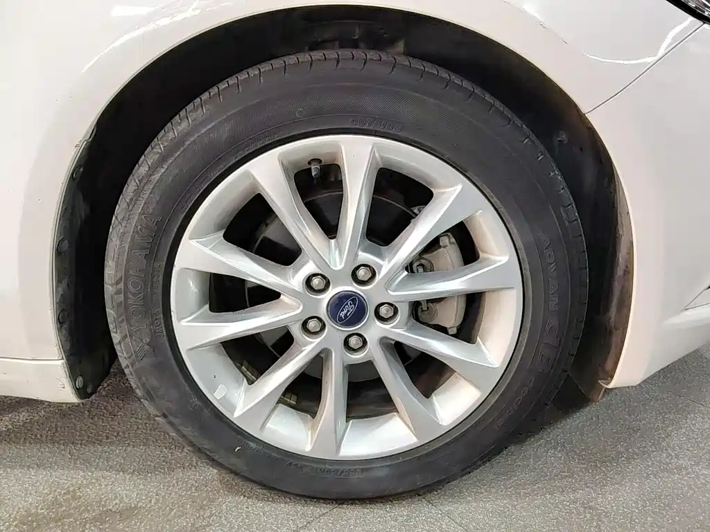 Ford Mondeo — миниатюра 18