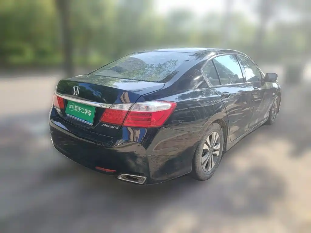Honda Accord — миниатюра 5