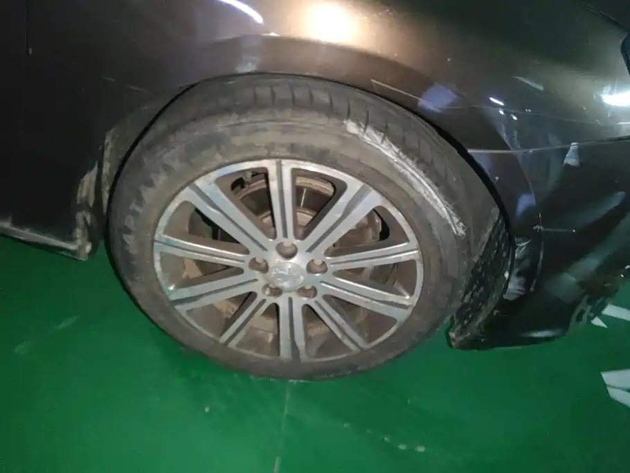 Peugeot 408 — миниатюра 6