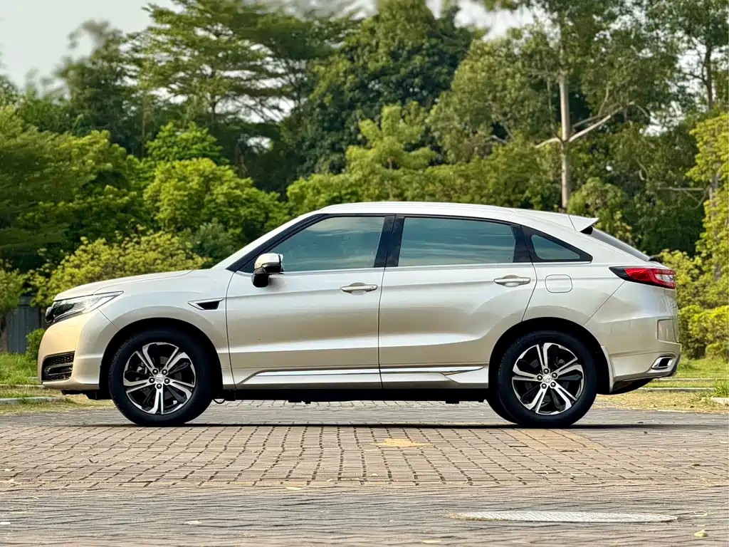 Honda UR-V — миниатюра 4