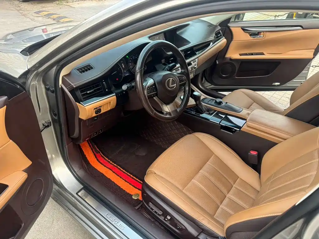Lexus ES — миниатюра 5