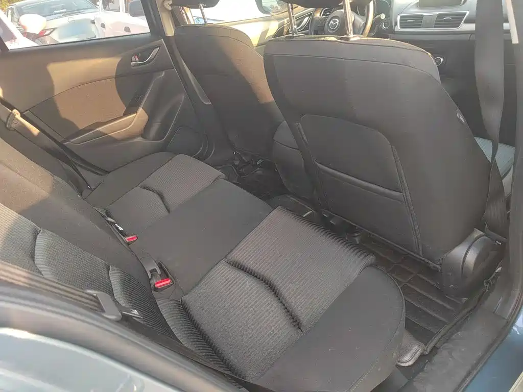 Mazda 3 Axela — миниатюра 16