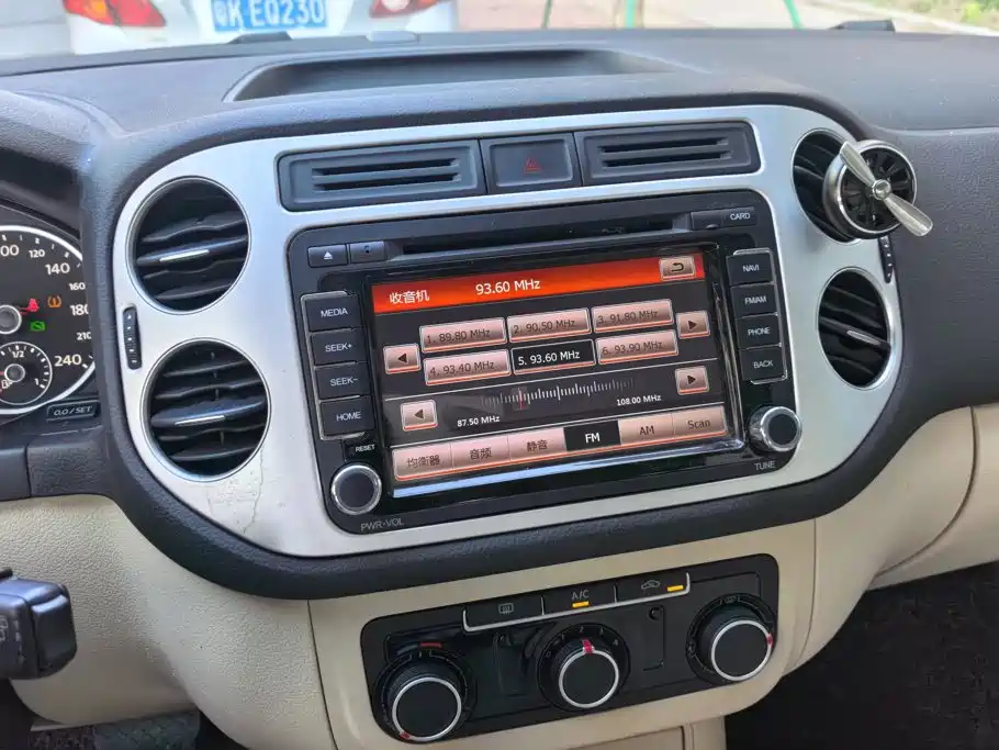 Volkswagen Tiguan — миниатюра 13
