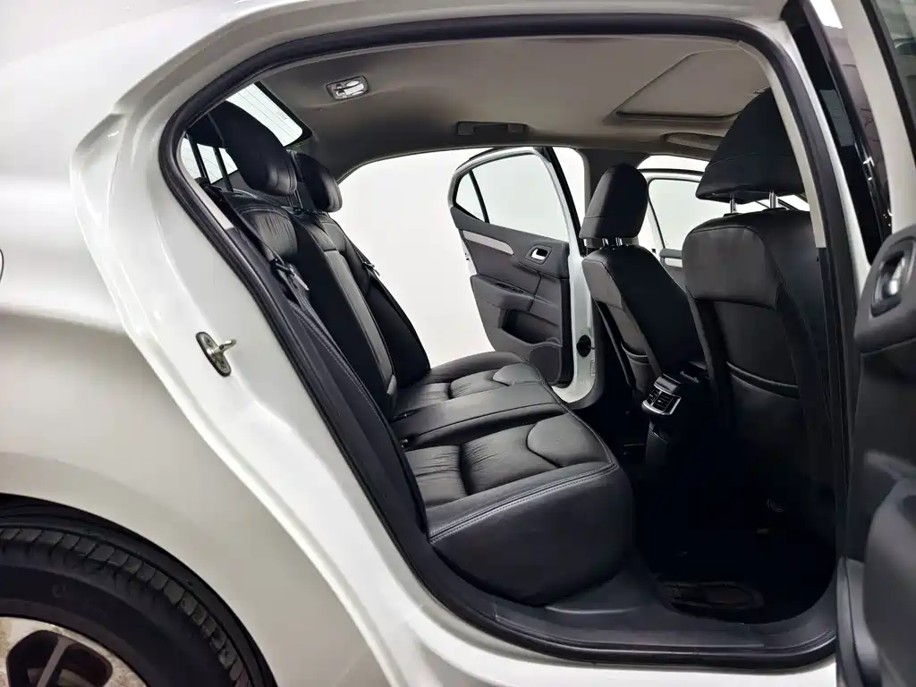 Citroen C4L — миниатюра 16