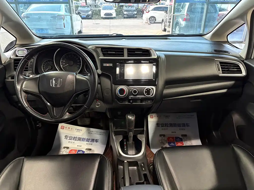 Honda Fit — миниатюра 6