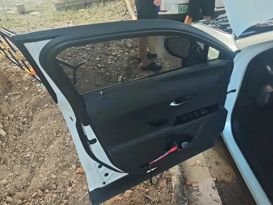 Lexus UX — миниатюра 7