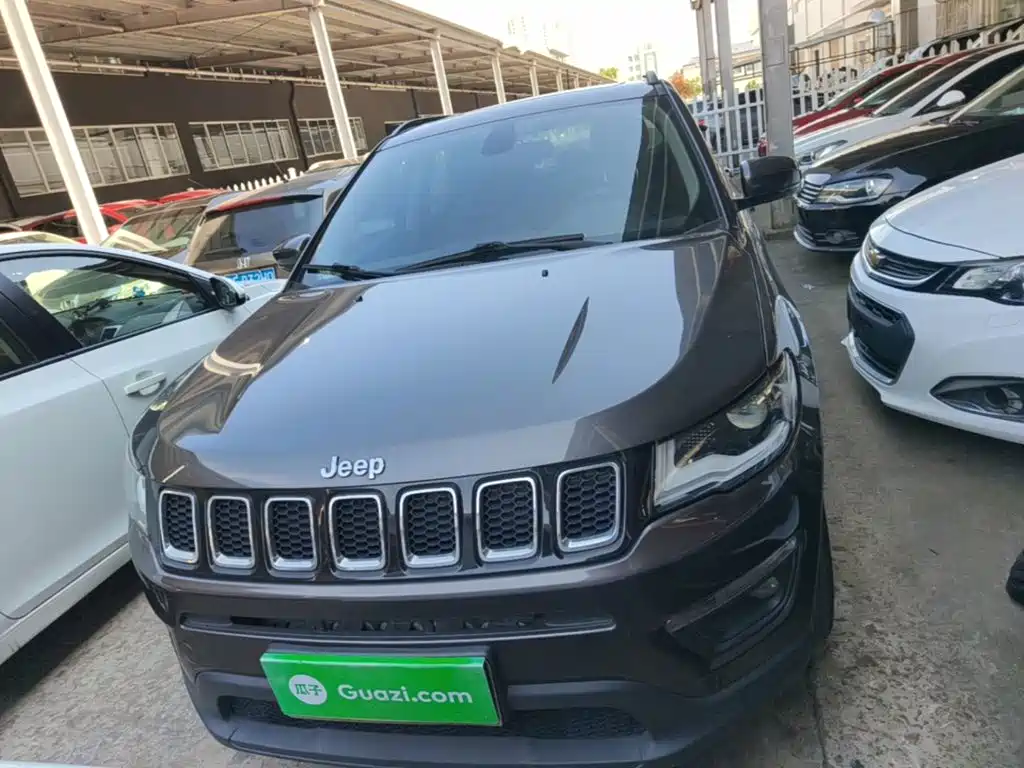 Jeep Compass — миниатюра 3