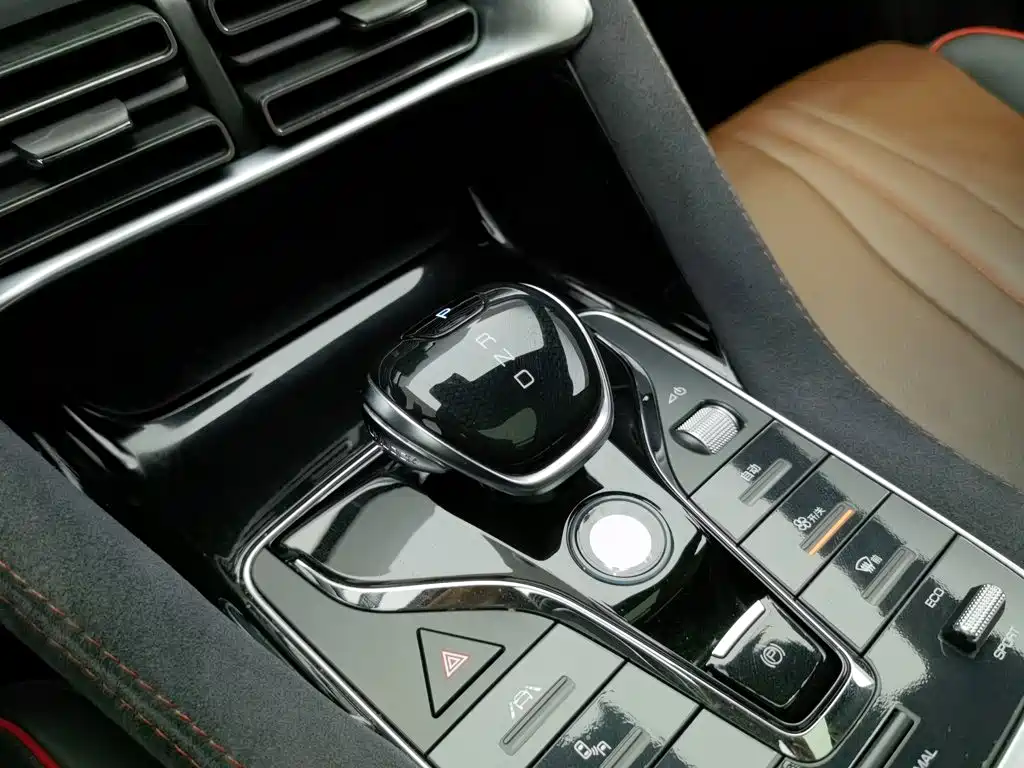 BYD PLUS — миниатюра 13