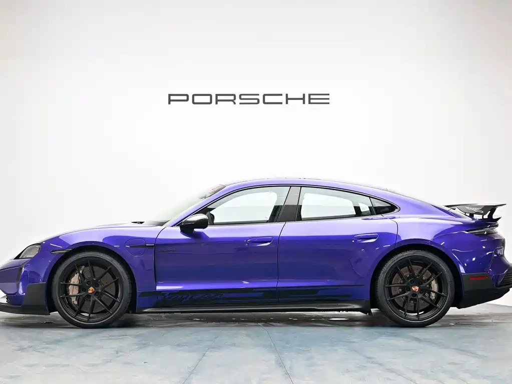 Porsche Taycan — миниатюра 3