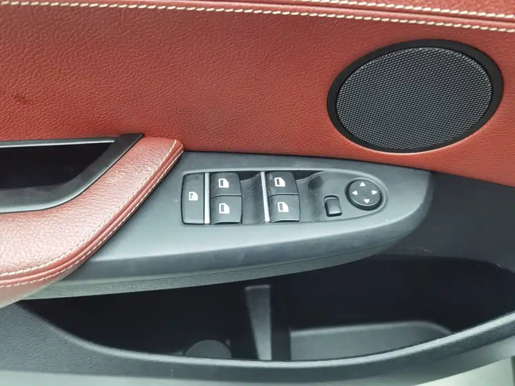 BMW X3 (Import) — миниатюра 9
