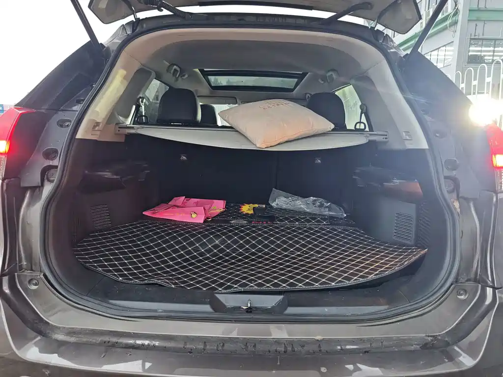 Nissan X-Trail — миниатюра 18