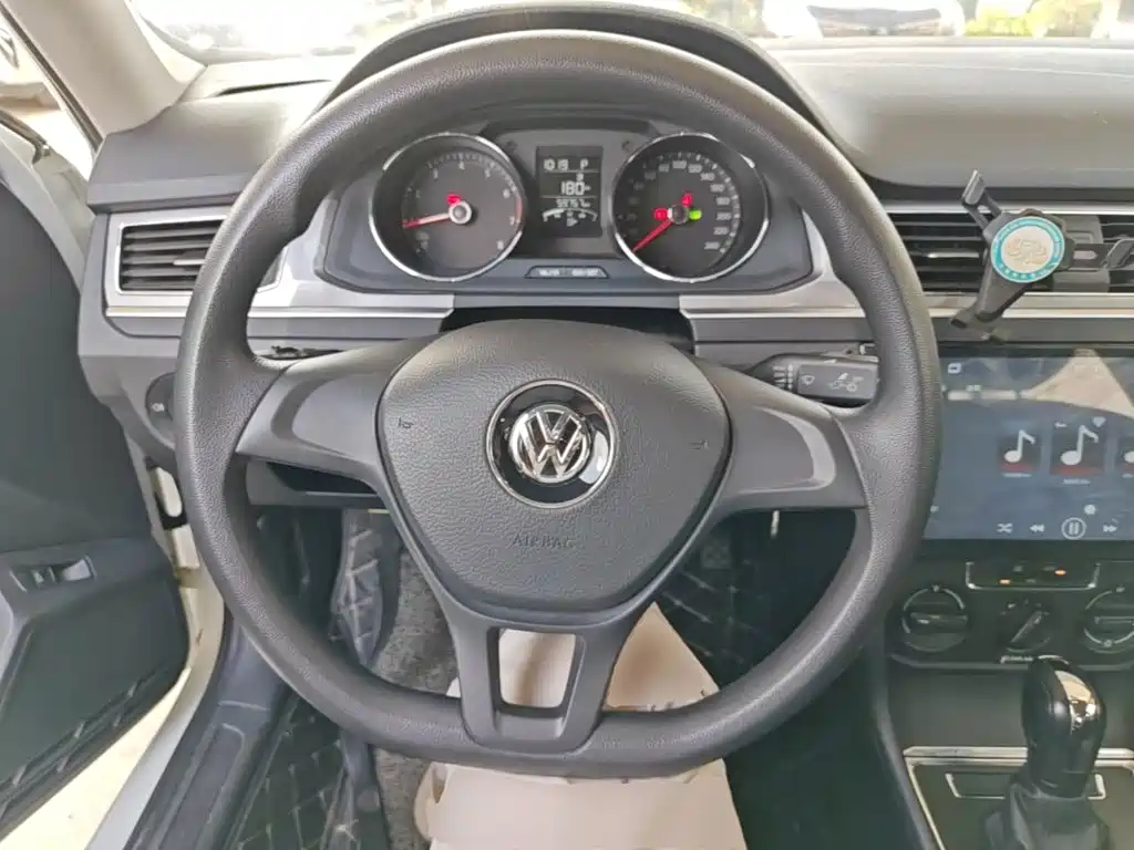 Volkswagen Bora — миниатюра 11