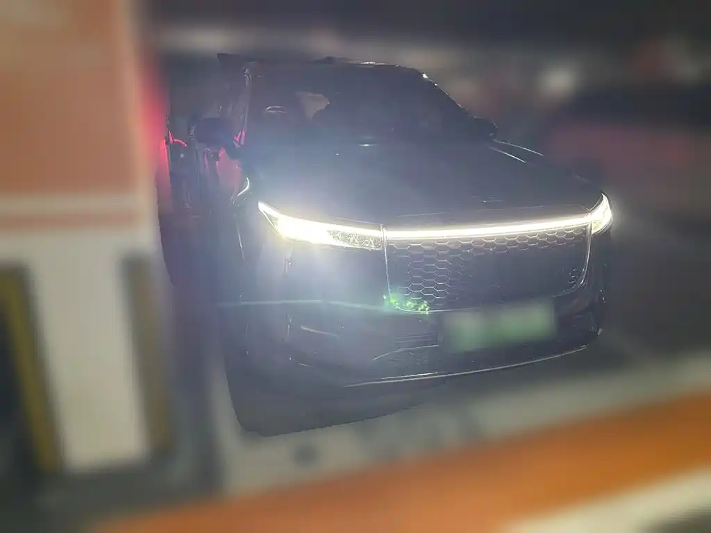 Li Auto Li ONE — миниатюра 3