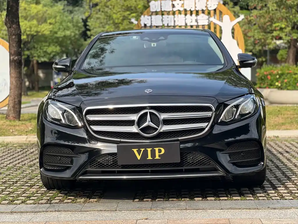 Mercedes-Benz E-Class — миниатюра 4