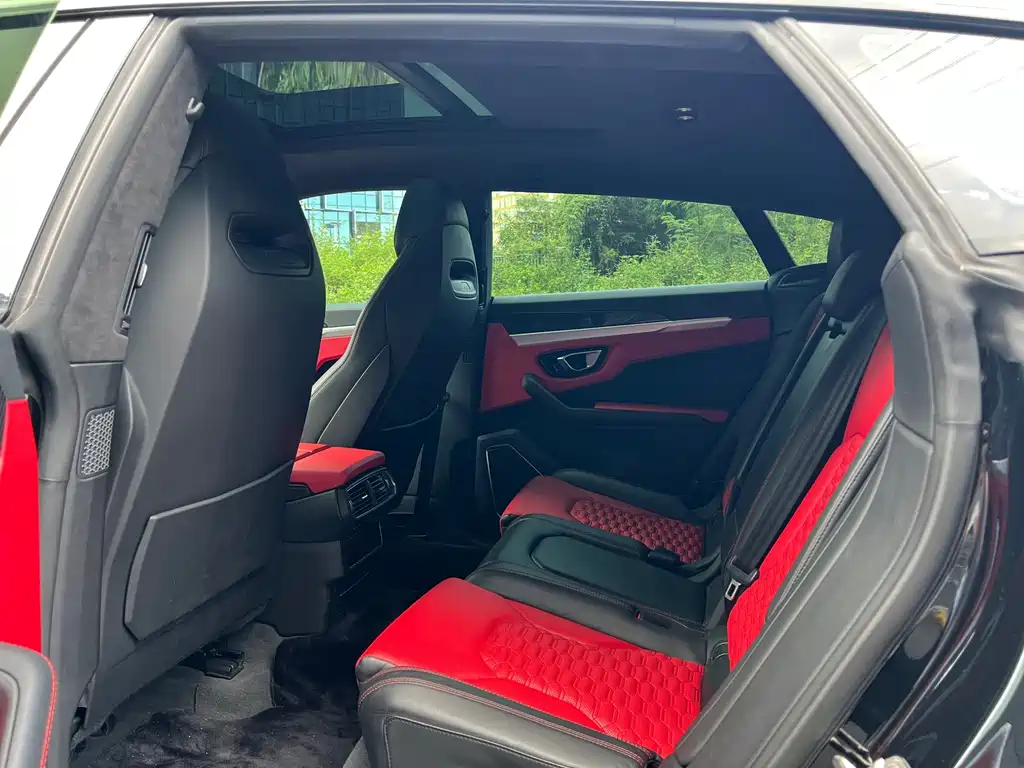 Lamborghini Urus — миниатюра 8