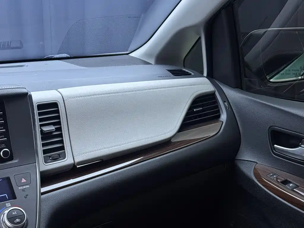 Toyota Sienna 2018 3.5L