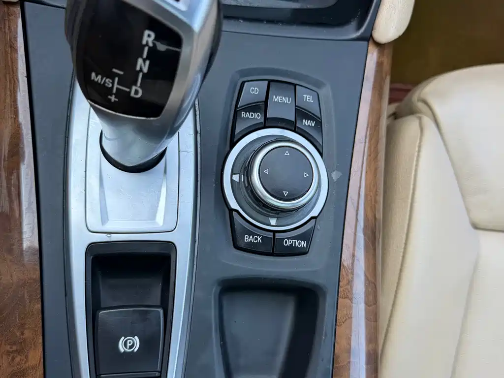 BMW X6 — миниатюра 29