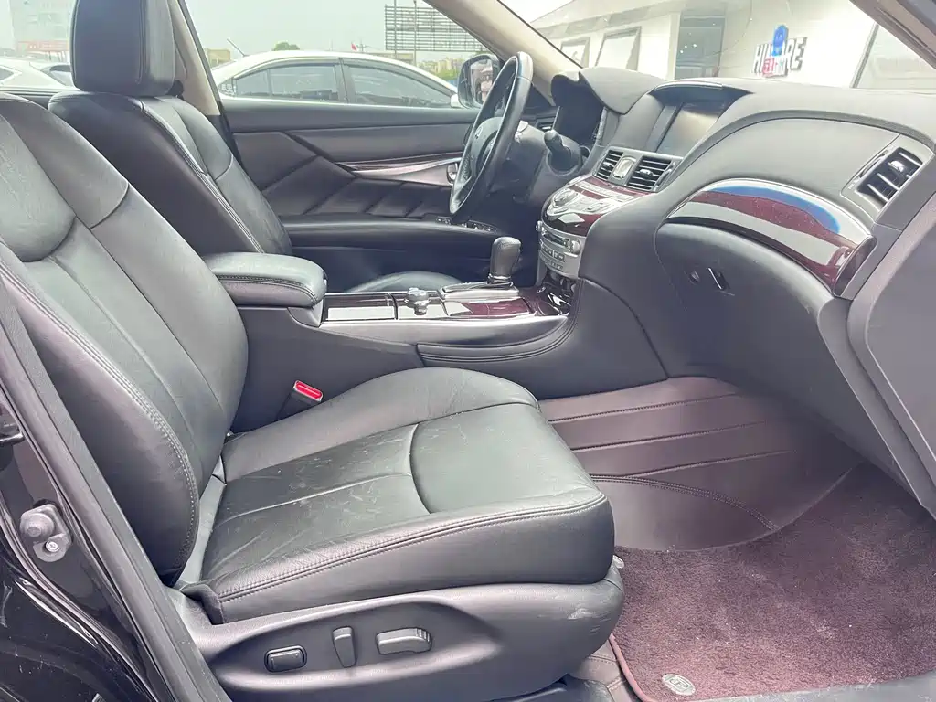 Infiniti Q70 — миниатюра 16