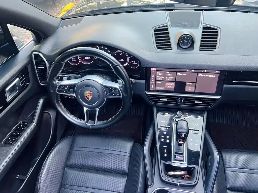 Porsche Cayenne — миниатюра 20