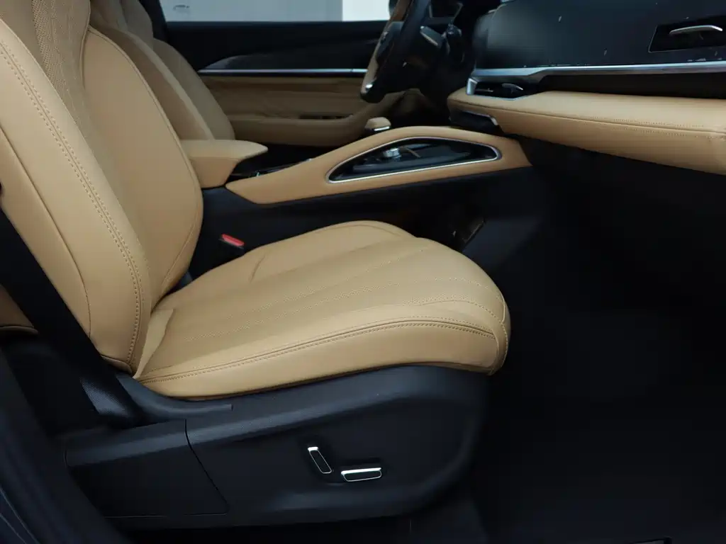 Geely Xingyue L — миниатюра 8